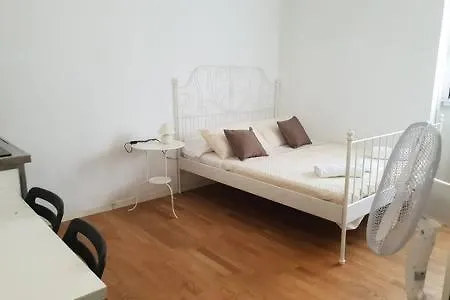 Farini Guest house *